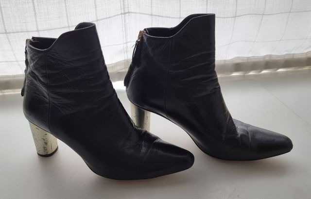 Botines negros de Zara