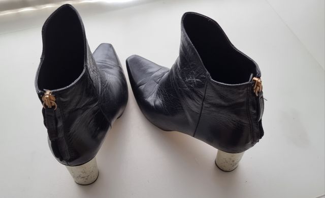Botines negros de Zara