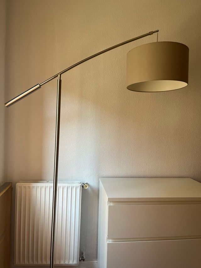 Lampara de pie inclinada acero