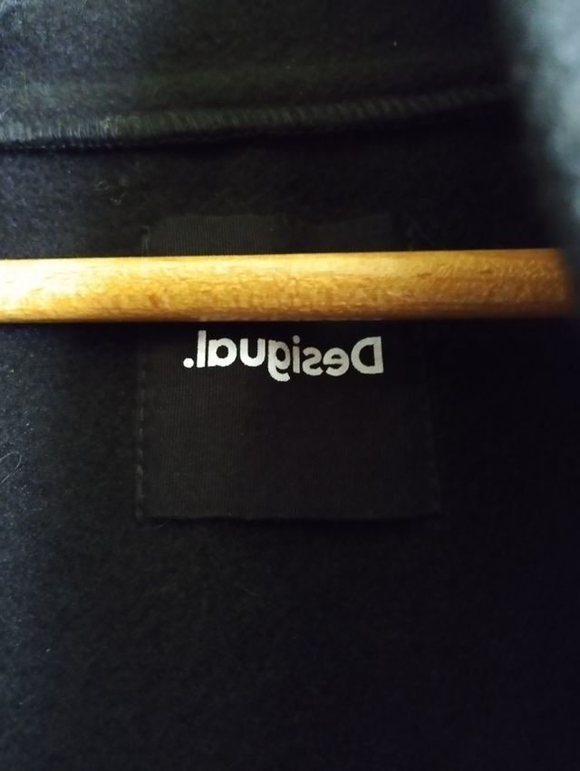 Poncho con capucha Desigual