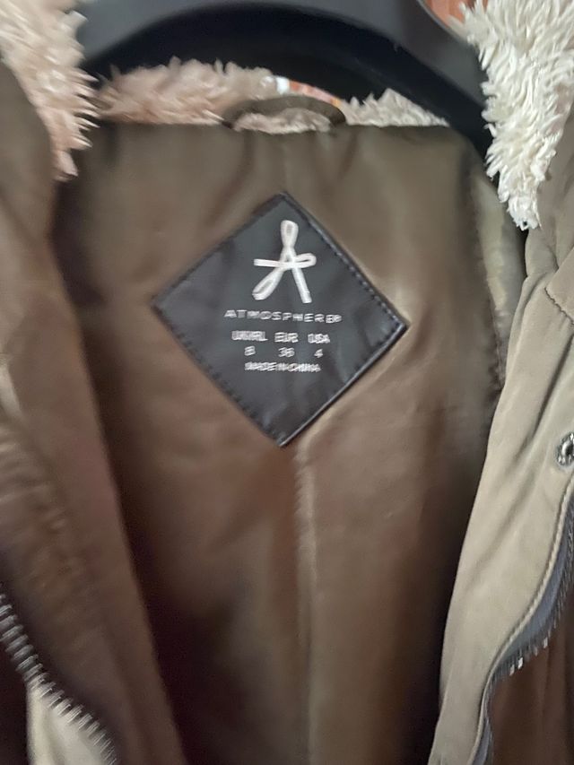 Parka verde con capucha talla S/36