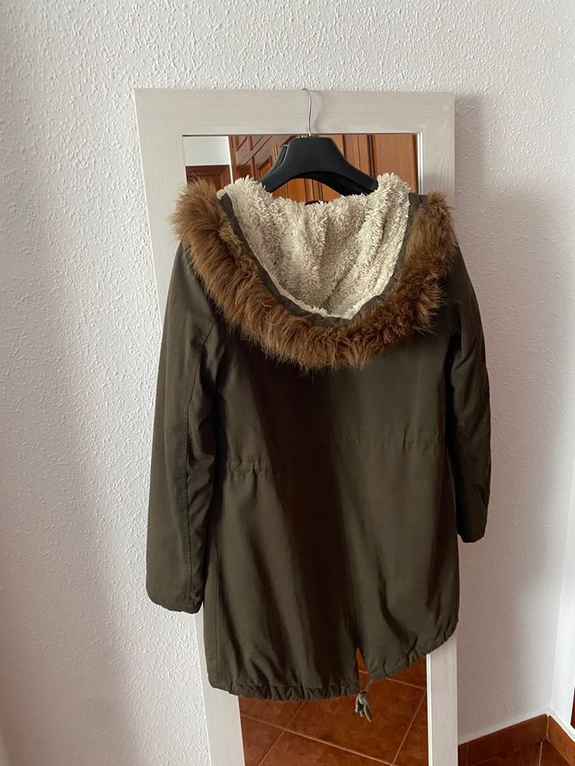 Parka verde con capucha talla S/36