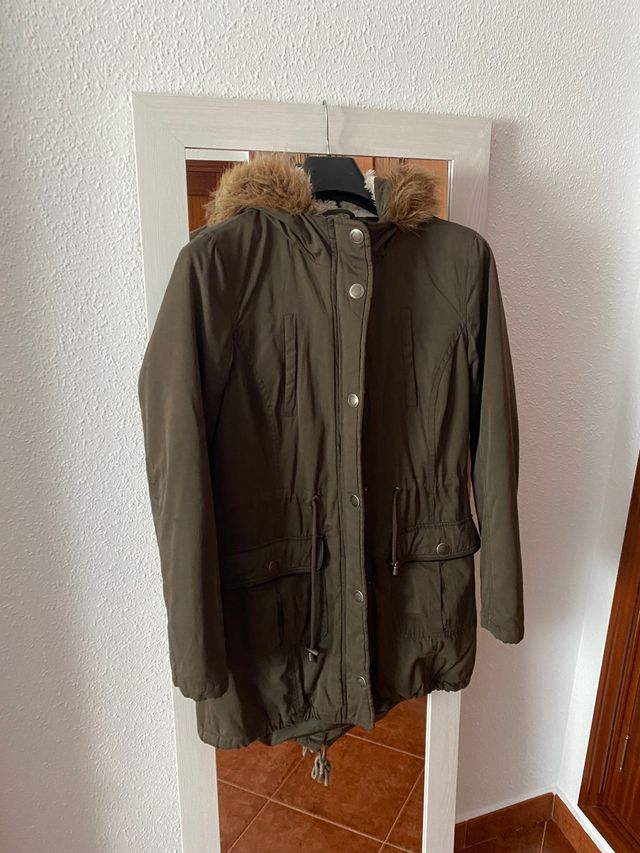 Parka verde con capucha talla S/36
