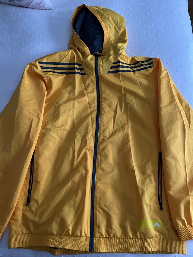 Chaqueta NUEVA Adidas
