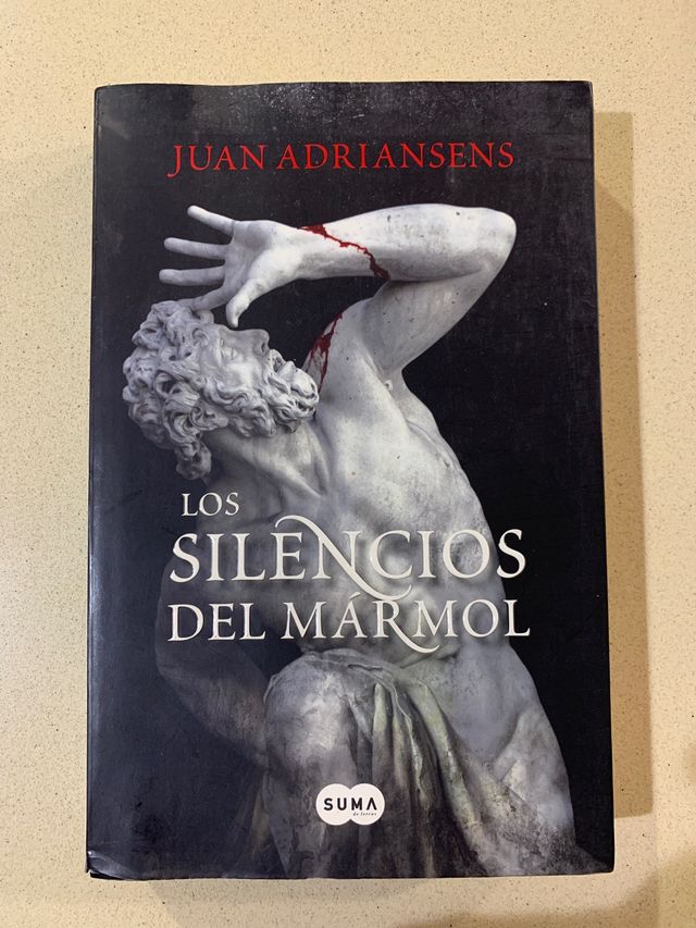 LOS SILENCIOS DEL MÁRMOL