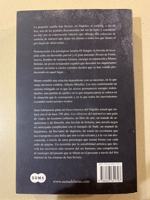 LOS SILENCIOS DEL MÁRMOL