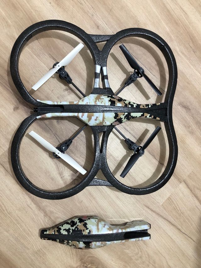 Dron Parrot AR Drone 2.0 Elite Edition