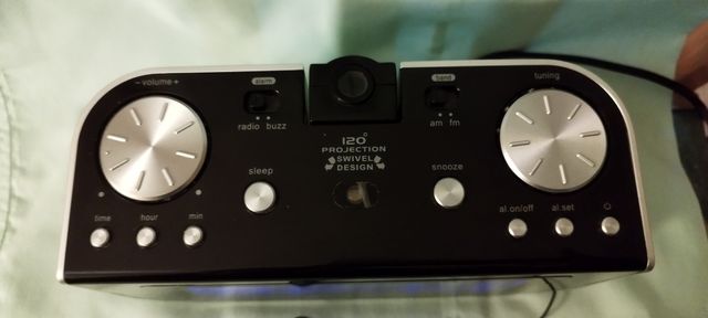 RADIO RELOJ CON PROYECTOR