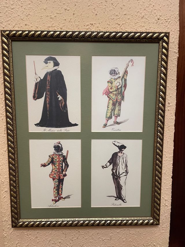 Cuadro enmarcado con 4 laminas