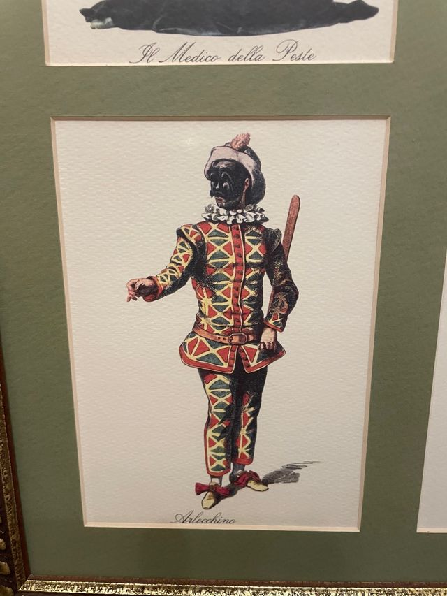 Cuadro enmarcado con 4 laminas