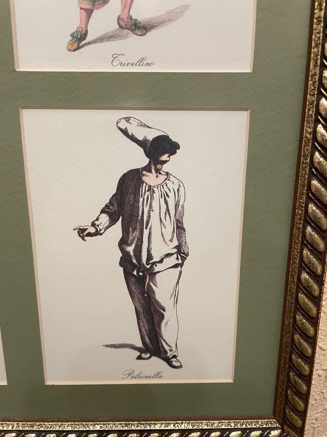 Cuadro enmarcado con 4 laminas