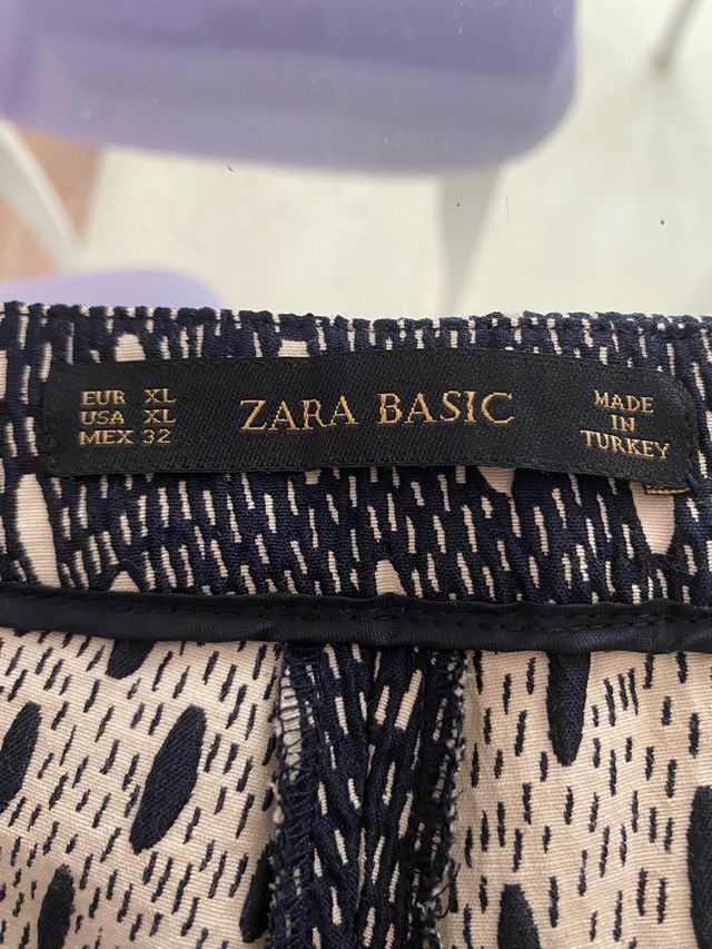 Pantalón elástico estampado Zara