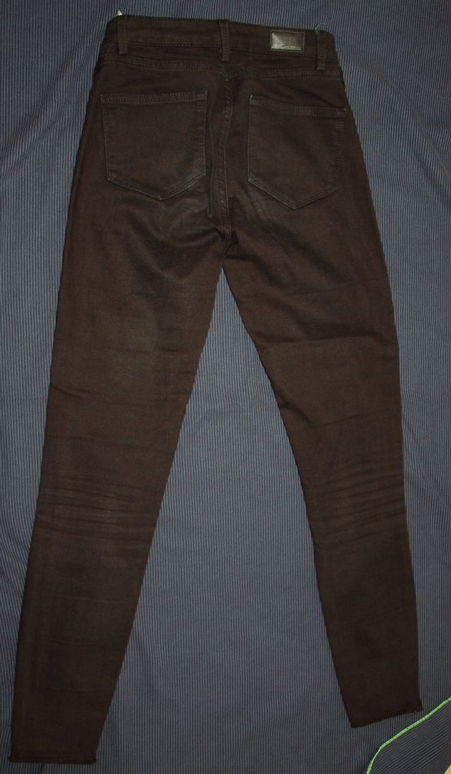 Pantalones tejanos chica.Subdued