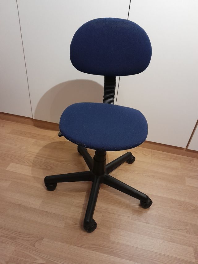 Silla de estudio infantil con ruedas