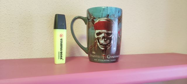 Taza Piratas del Caribe Original Licencia