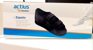 Zapato ortopédico.