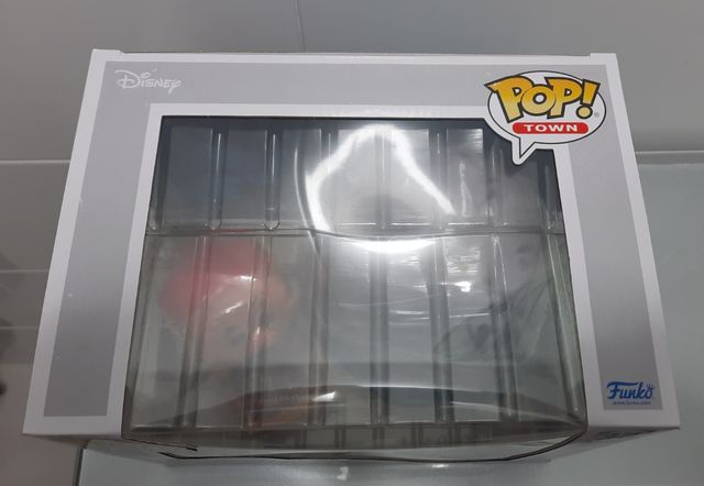 Funko Smee with skull rock