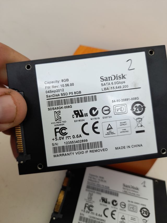 Se venden tres discos solidos