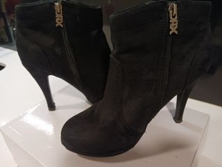 Botines negros