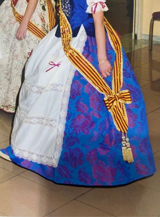 Traje de Huertana, dos faldas 