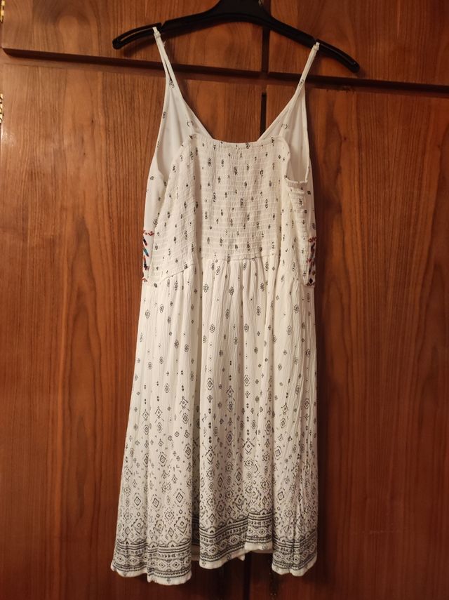 Vestido blanco. C&A. Talla 44