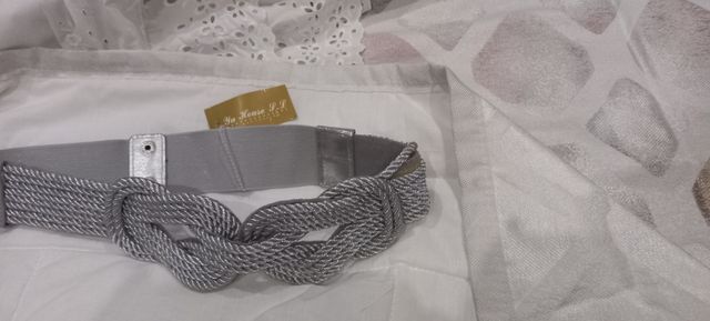cinturón sin estrenar para regalo muy bonito