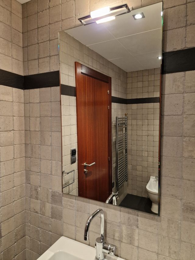 Mueble lavabo + espejo y aplique