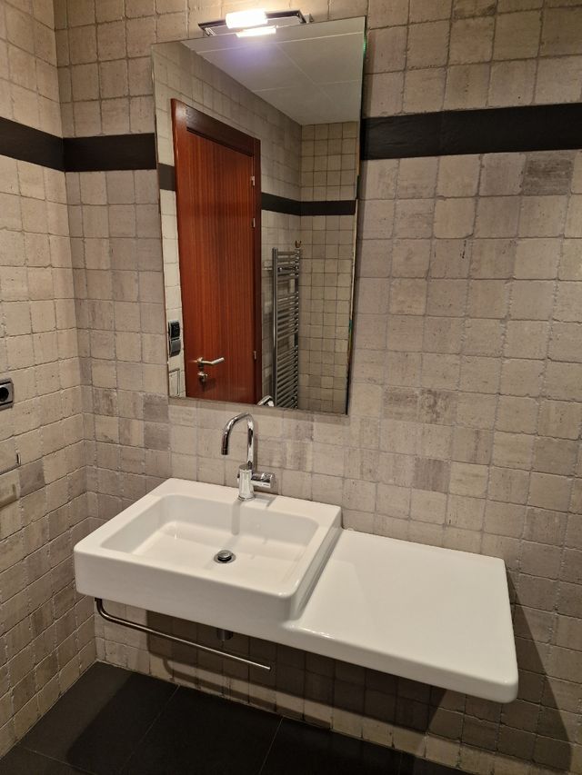 Mueble lavabo + espejo y aplique