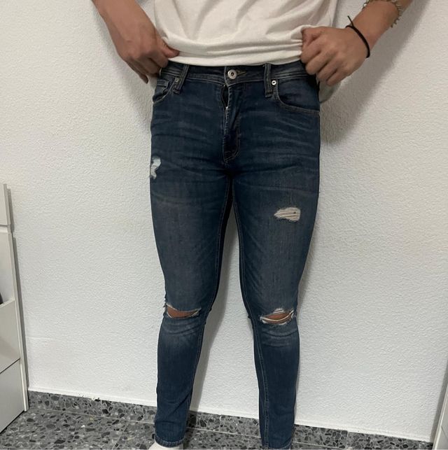 Vaqueros Skinny con rotos Jack & Jones.
