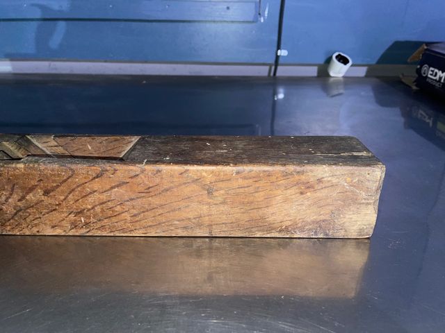 Garlopa antigua de madera