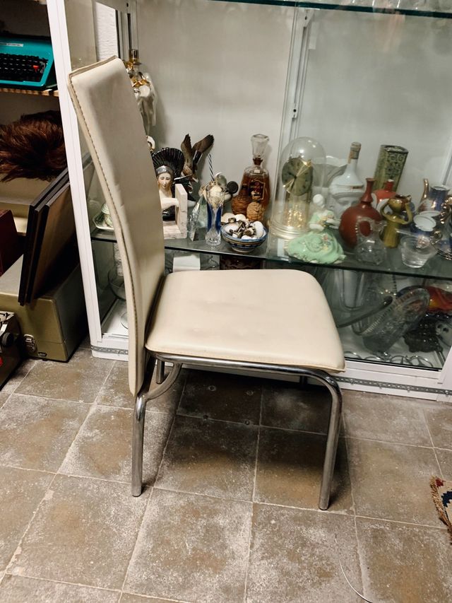 Silla comedor cromada tapizada blanca