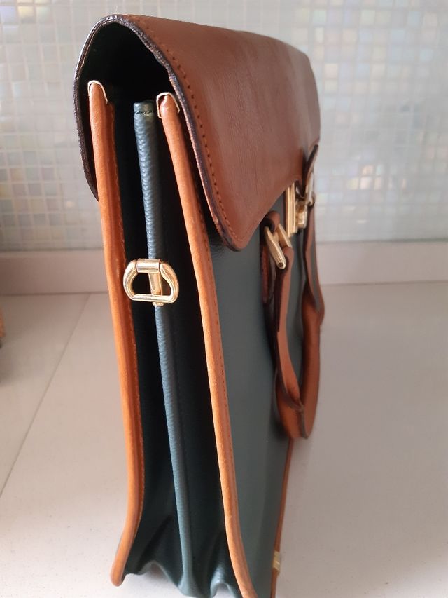 Cartella, borsa portadocumenti con portachiavi