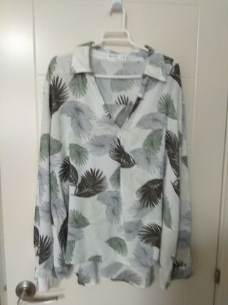 LIQUIDACIÓN Blusa mujer blanca dibujo plumas verde