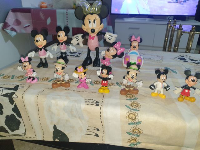 Mike mous hay 11 en total