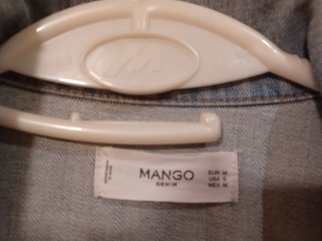 Cazadora vaquera denim MANGO nueva.