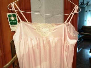 camisón de tirantes