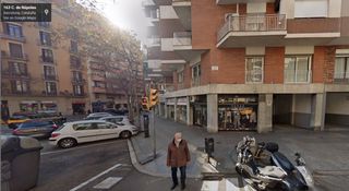 Alquiler plaza parking moto Eixample Parquing moto - Imagen 3