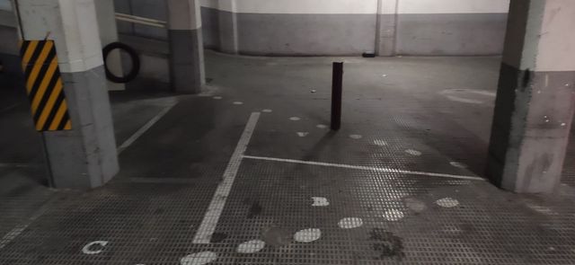 Alquiler plaza parking moto Eixample Parquing moto - Imagen 2