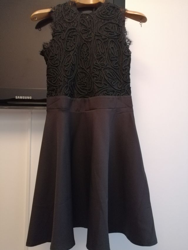 Vestido fiesta negro.