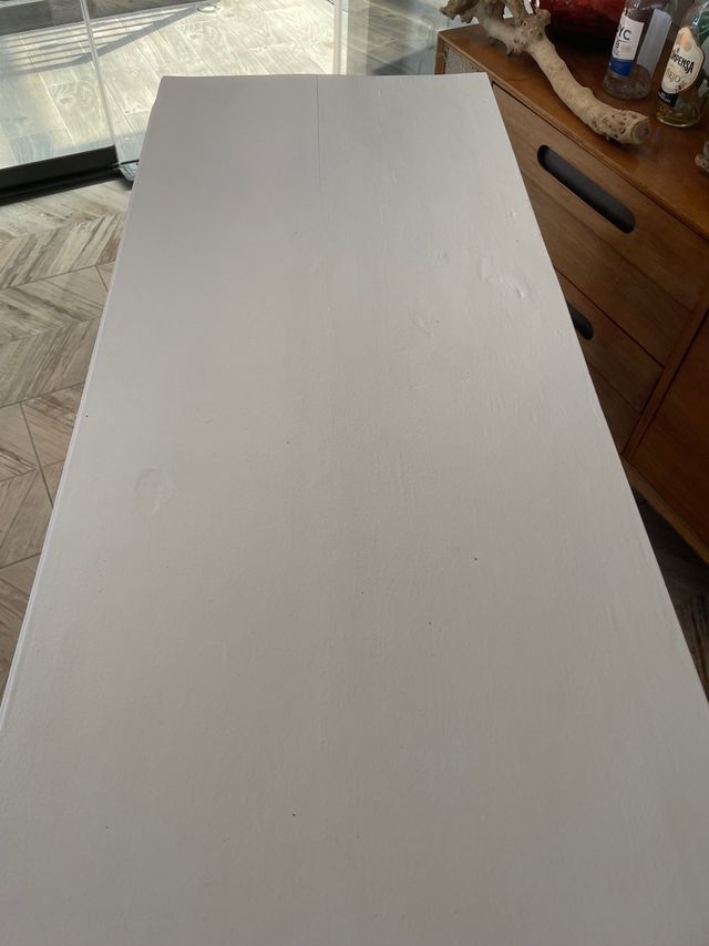 Coqueta antigua en blanco