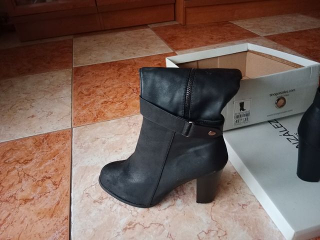 Botas