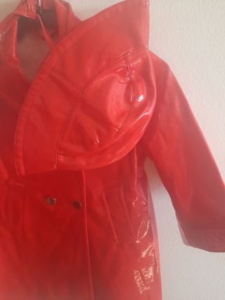 Chaqueta de charol  para la lluvia ( chubasquero)