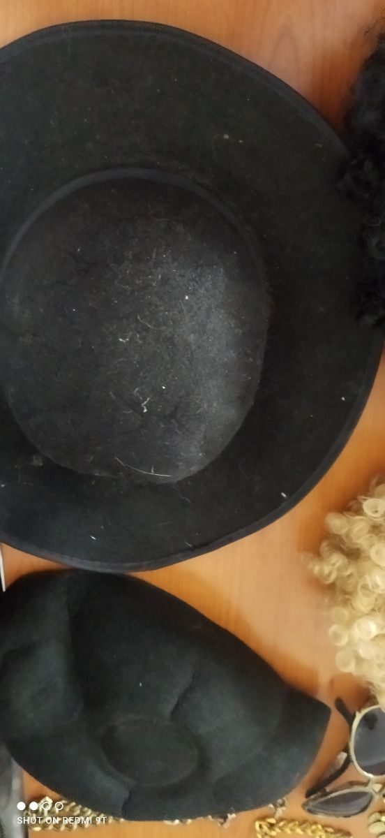 Diferentes accesorios para disfraces