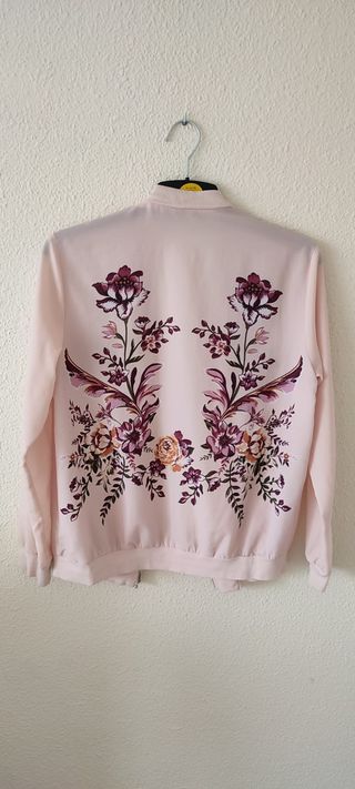 Beisbolera rosa estampada Stradivarius Talla S