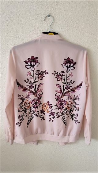 Beisbolera rosa estampada Stradivarius Talla S