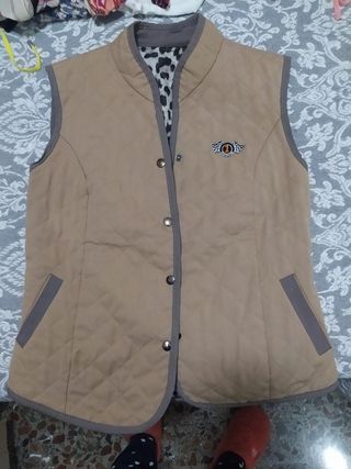 Chaleco mujer color camel