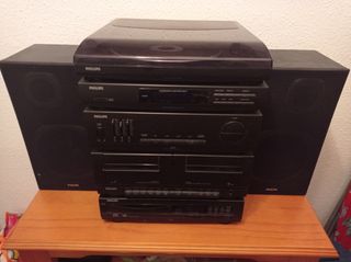 Equipo de Música Philips Vintage 150€ y TV 20€ .