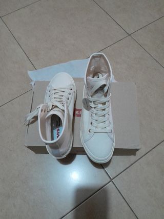 OFERTA SOLO HOY!!!! Z apatilla botín levis 