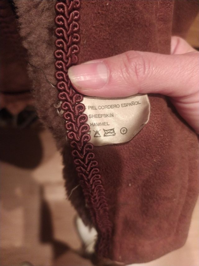 Piel vuelta cordero 100% español.