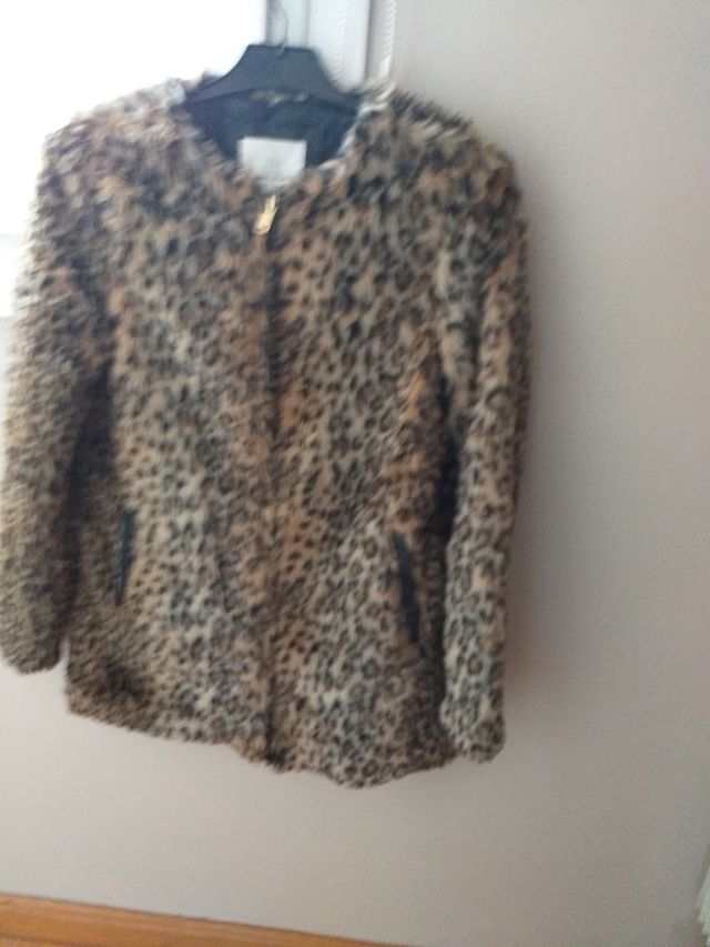Abrigo chaquetón animal print